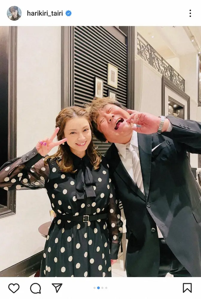 【画像・写真】平愛梨　内山信二の結婚式に出席　超大物タレントら披露宴出席者との集合ショットに「豪華」「あっぱれ」