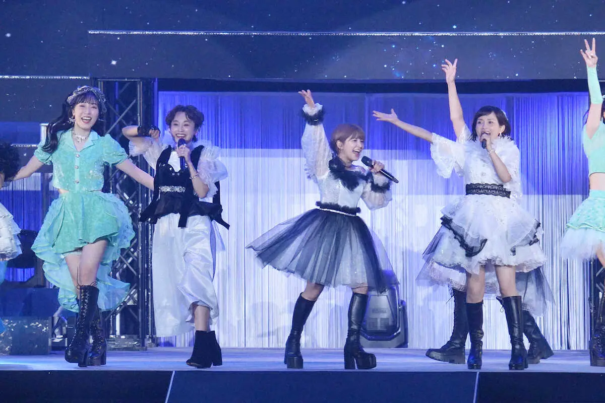 【画像・写真】モー娘。　譜久村聖の卒業公演　OGも駆け付け、1万2000人が大歓声　客席には「一生好き」の文字も