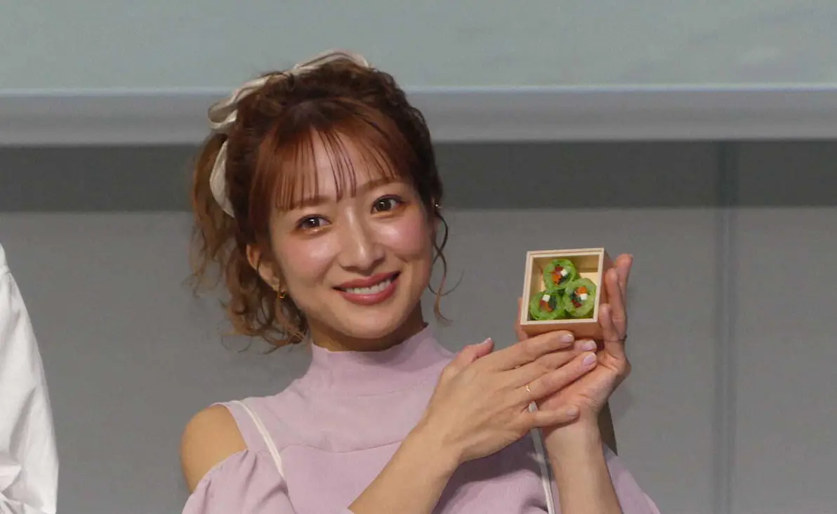 【画像・写真】辻希美　クリスマスは巻物多め？「最近は生春巻きにもハマって」