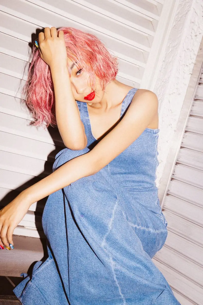 【画像・写真】トレーナーを務める青山テルマ（C）PRODUCE　101　JAPAN　THE　GIRLS