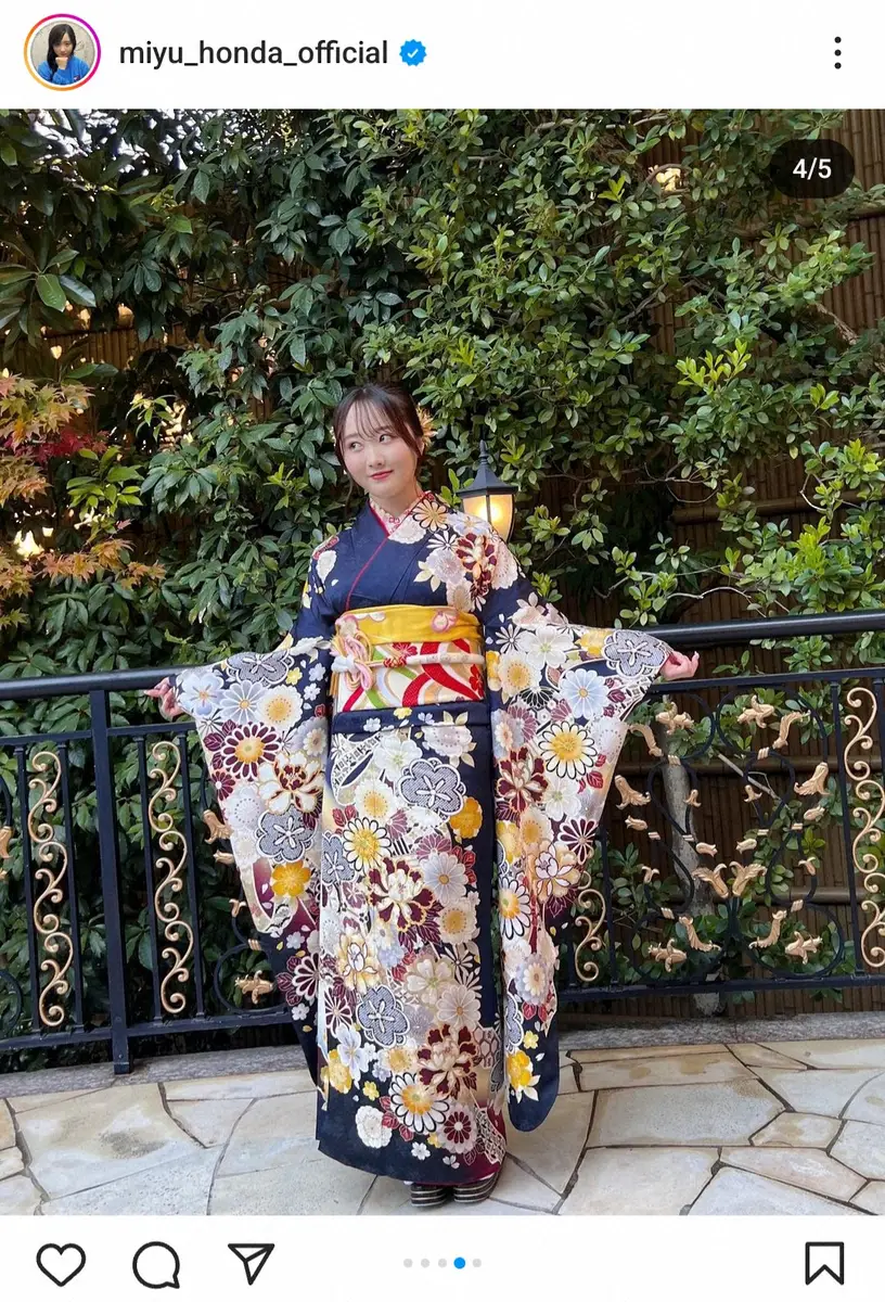 【画像・写真】本田望結　紺色の上品な着物姿披露に「大人になった」「美しい」「正月気分になれました」の声