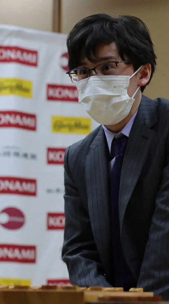 【画像・写真】伊藤匠七段　千日手指し直しの末、広瀬章人九段にまず1勝　棋王戦挑戦者決定2番勝負