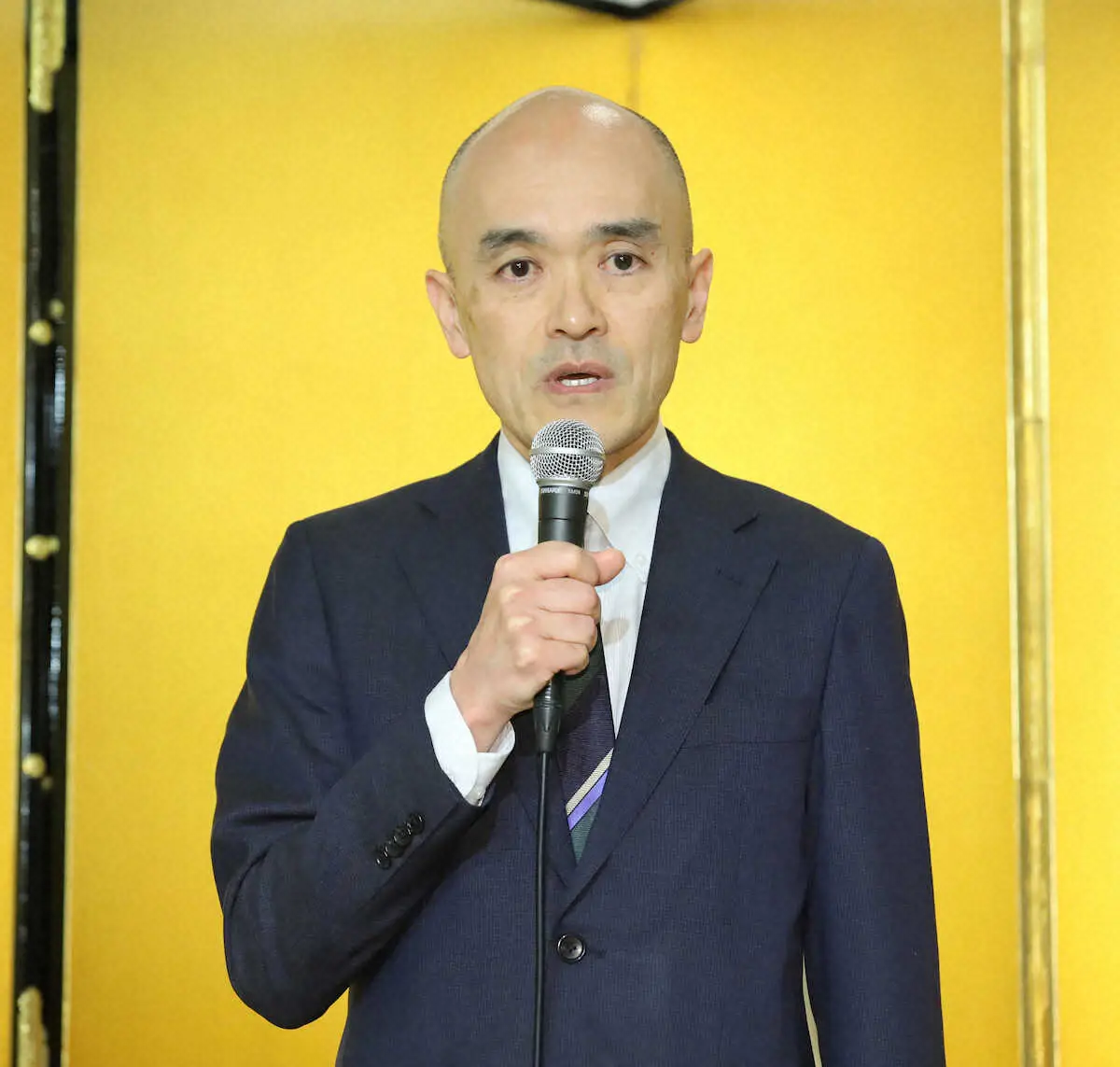 【画像・写真】宝塚歌劇団新理事長が会見初同席で謝罪　急死劇団員遺族との話し合い「お知らせできる段階で改めてご報告」