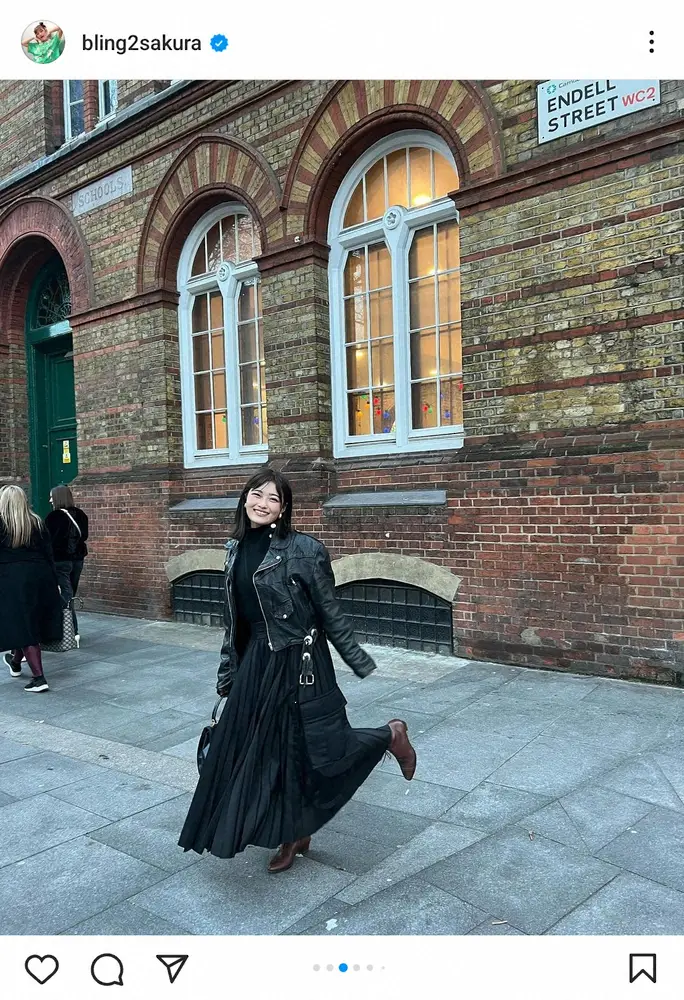 【画像・写真】井上咲楽　人生初海外旅行で「すごい悩んで購入」ハードな戦利品披露に「よくお似合い」「素敵」の声