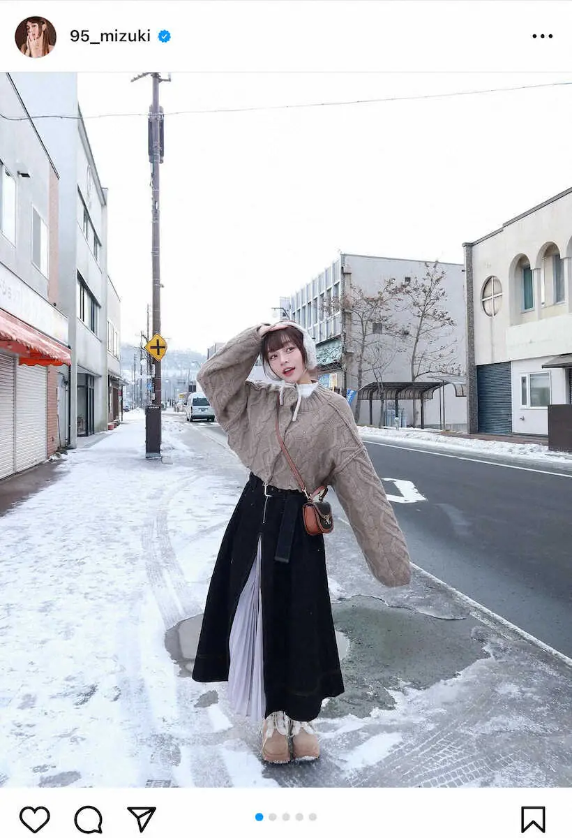 【画像・写真】フォロワー181万以上の大人気台湾チア　北海道の道端オシャレS！「雪の中でも女神」「かわいい」の声