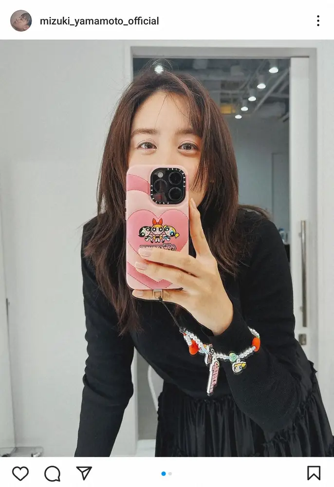 【画像・写真】0歳児のママ・山本美月「見てー可愛い－」　スマホカバー自慢のはずが「美月ちゃんのほうが」の声