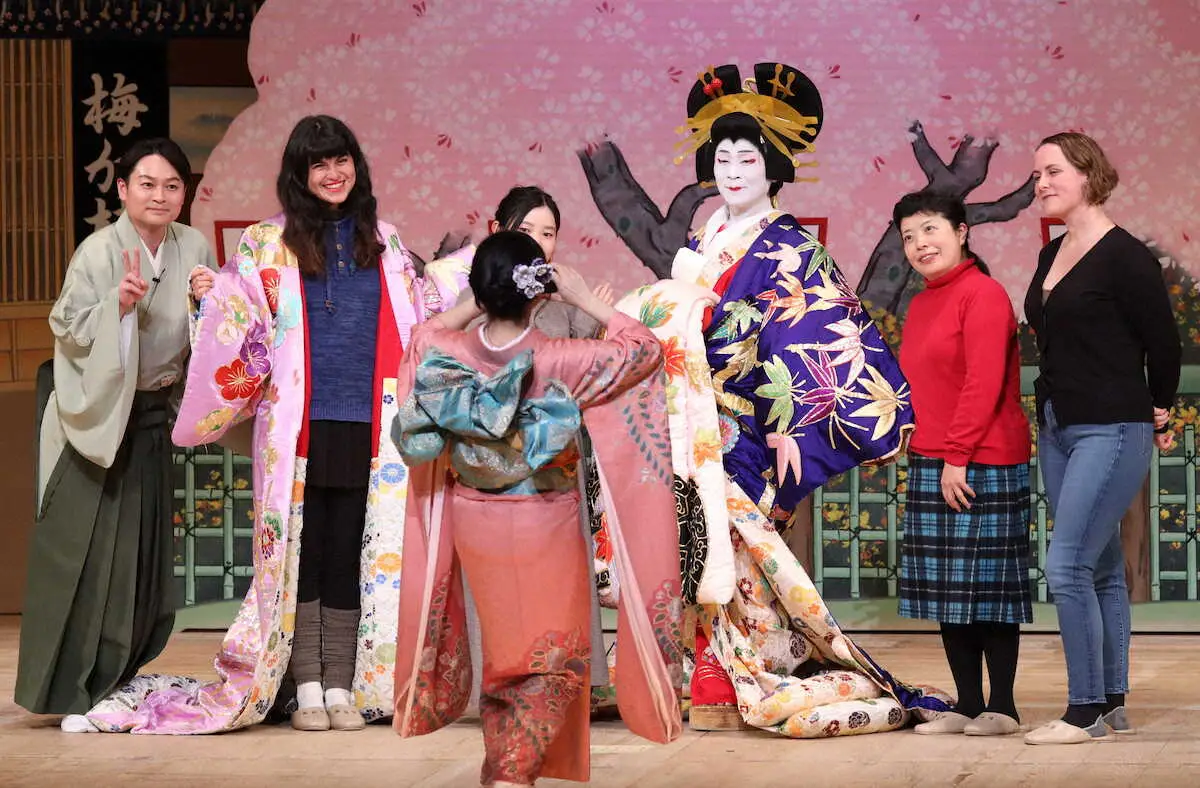 【画像・写真】大阪・道頓堀でインバウンド向け歌舞伎公演開幕　片岡千次郎らが魅了