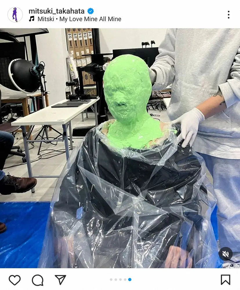 【画像・写真】高畑充希　型取り中！？クセつよ写真にフォロワー騒然「どういう状況」「蝋人形やばい」の声