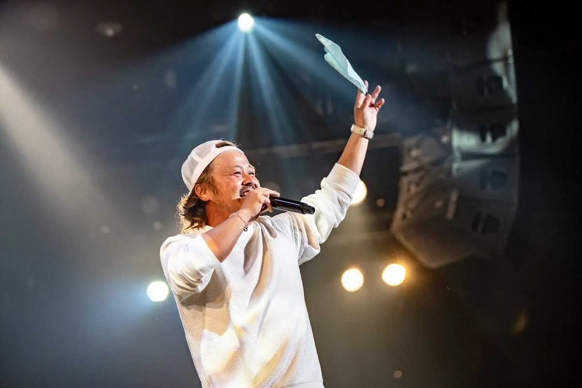 【画像・写真】元阪神・西岡剛氏らの打席登場曲を歌った歌手・強がワンマンライブ　“本人”登壇でトークセッションも