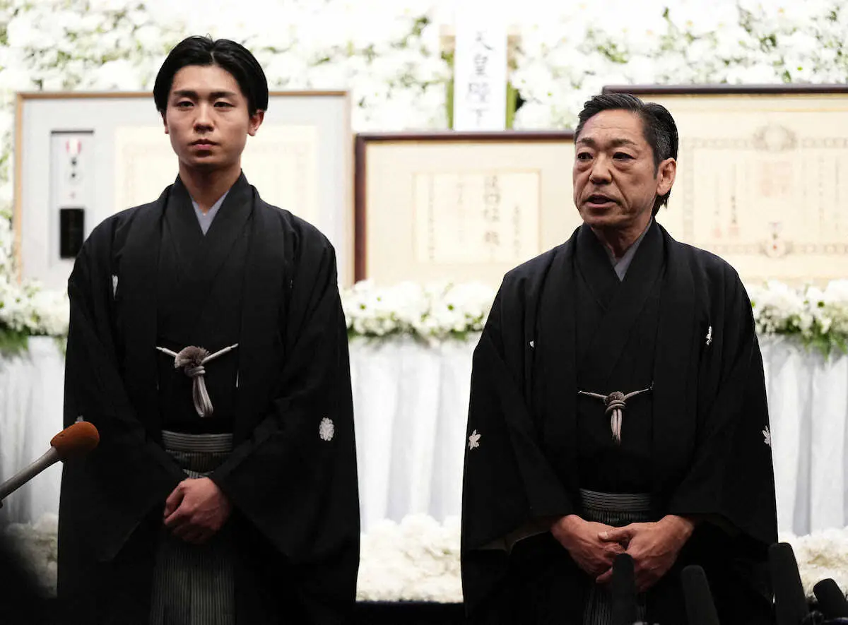 【画像・写真】市川中車が猿之助の近況報告　息子の團子にスーパー歌舞伎を「話し伝えていく作業していただいている」