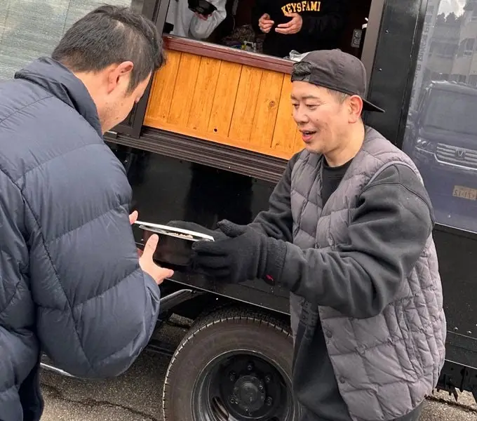 【画像・写真】宮迫チームが被災地に炊き出し　焼肉丼・オムライス700食提供にネット感動「尊敬します」「過去より今」