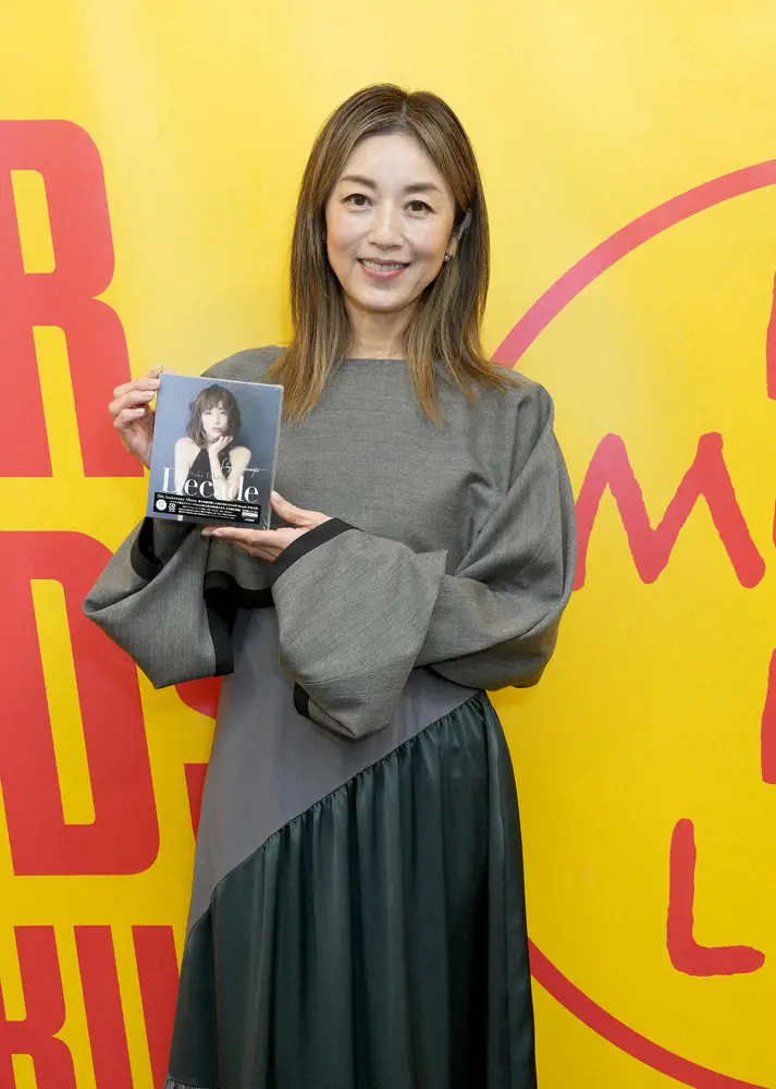 【画像・写真】高岡早紀　7年ぶりファンイベント　「お渡し会」に熱烈ファン150人が詰めかけ騒然