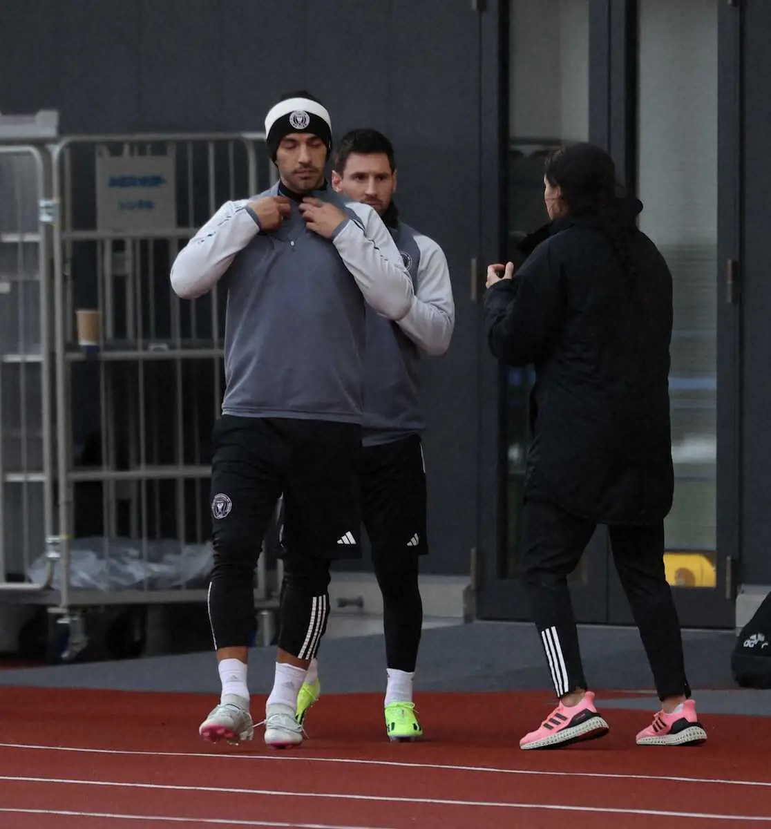 【画像・写真】＜インテル・マイアミCF前日練習＞練習に臨む（左から）スアレス、メッシ（撮影・小海途　良幹）