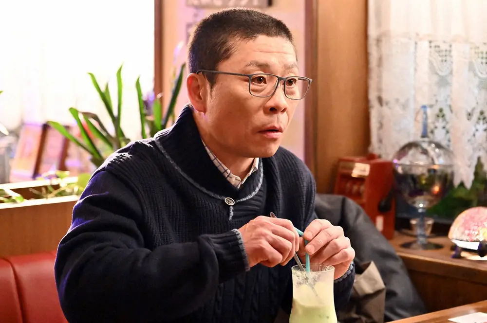 【画像・写真】金曜ドラマ「不適切にもほどがある！」第3話。38年前の夢を叶え、タイムマシンを開発した井上昌和（三宅弘城）だったが…（C）TBS