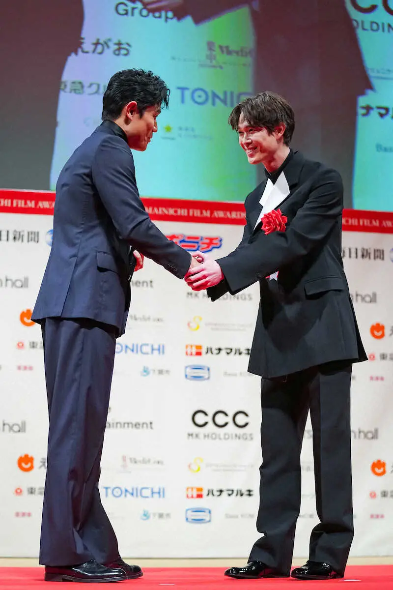 【画像・写真】毎コン男優助演賞・宮沢氷魚「大きな財産」黒島結菜との事実婚発表後初の公の場　公私で幸せいっぱい