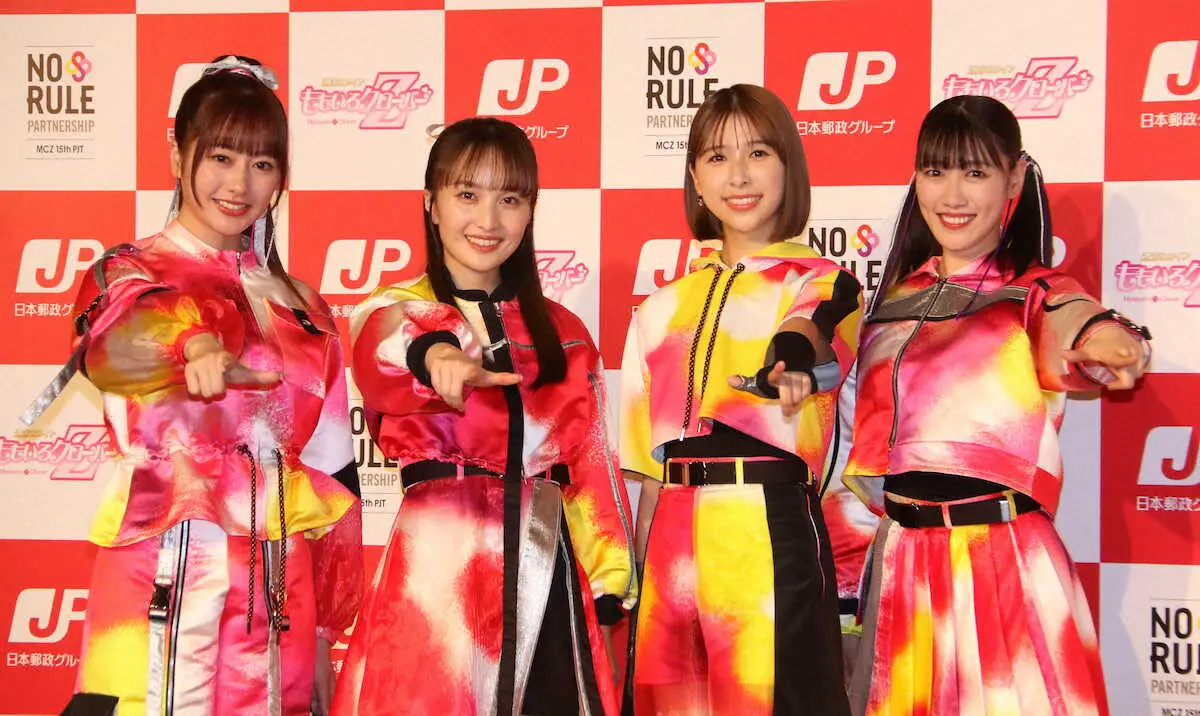 【画像・写真】ももクロ・百田夏菜子　結婚発表後初の公の場、薬指に指輪なしも祝福に笑顔で手を振る