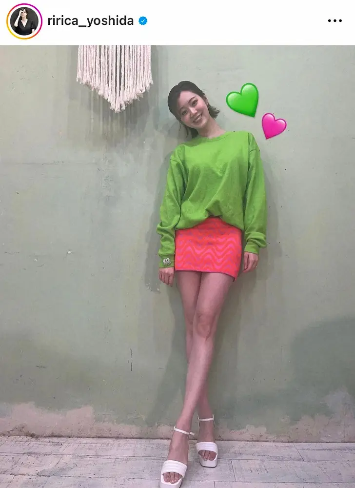 【画像・写真】「不適切にもほどがある」出演女優の“胸チラ”衣装に騒然…これはセクハラ？クドカン“狙い通り”の議論に