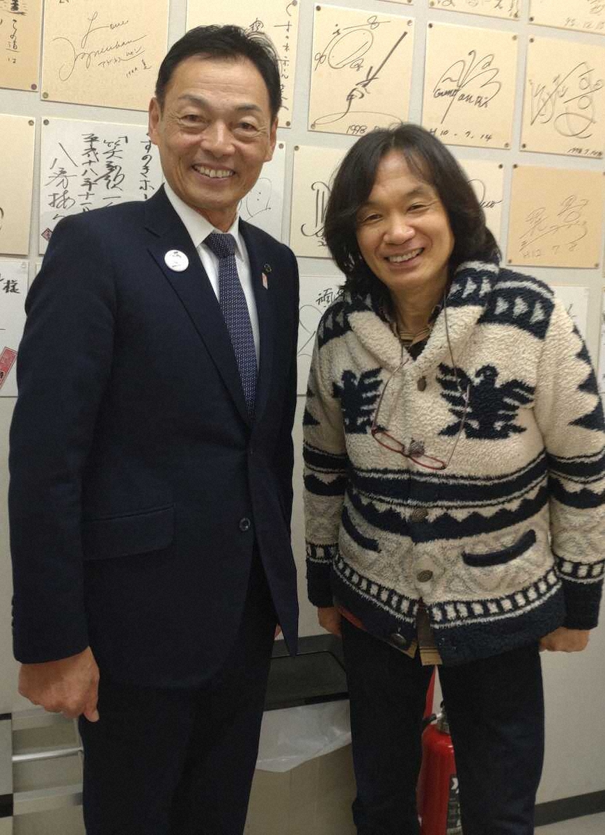 【画像・写真】河内家菊水丸　千早赤阪村で29年前に書いたサイン発見！思い出した「万博」との意外な縁とは