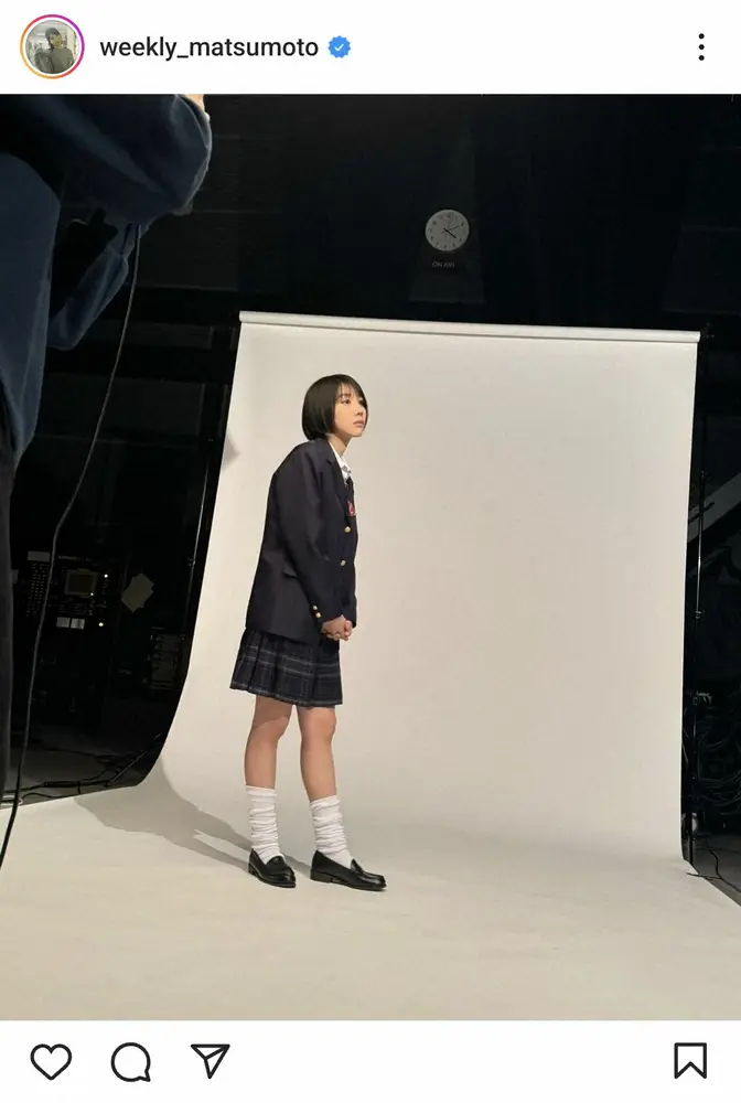 【画像・写真】松本穂香　ルーズソックス＆ミニスカのJK姿披露に「可愛いなぁ」「脚綺麗」「こんな彼女が欲しかった」