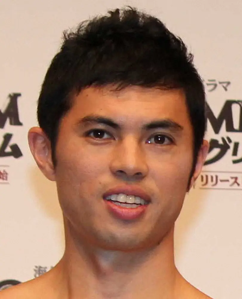 【画像・写真】小島よしお「毎日発見。毎日勉強」先月誕生した長男お披露目　犬山紙子氏も祝福「小島さんがパパに」