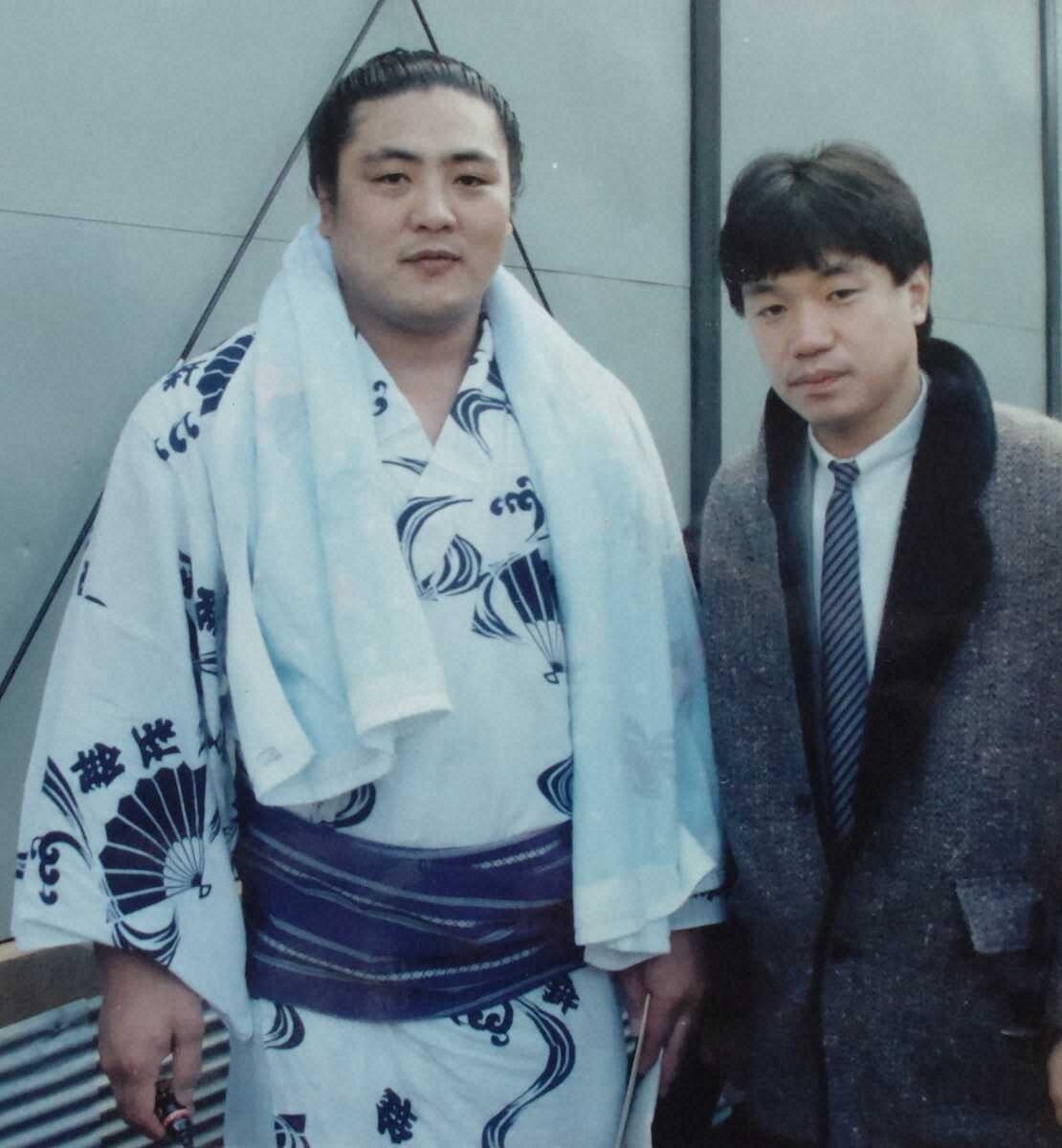 【画像・写真】河内家菊水丸　光陰矢の如し…元大関霧島の陸奥親方との34年を回想　スポニチ連載初回記事の珍宝も