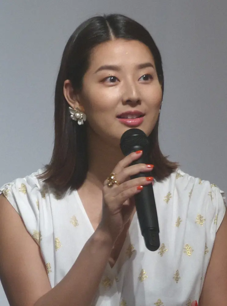 【画像・写真】すみれ、石田純一の“不倫は文化”騒動でいじめられた過去「『文化の子』って言われたり…」