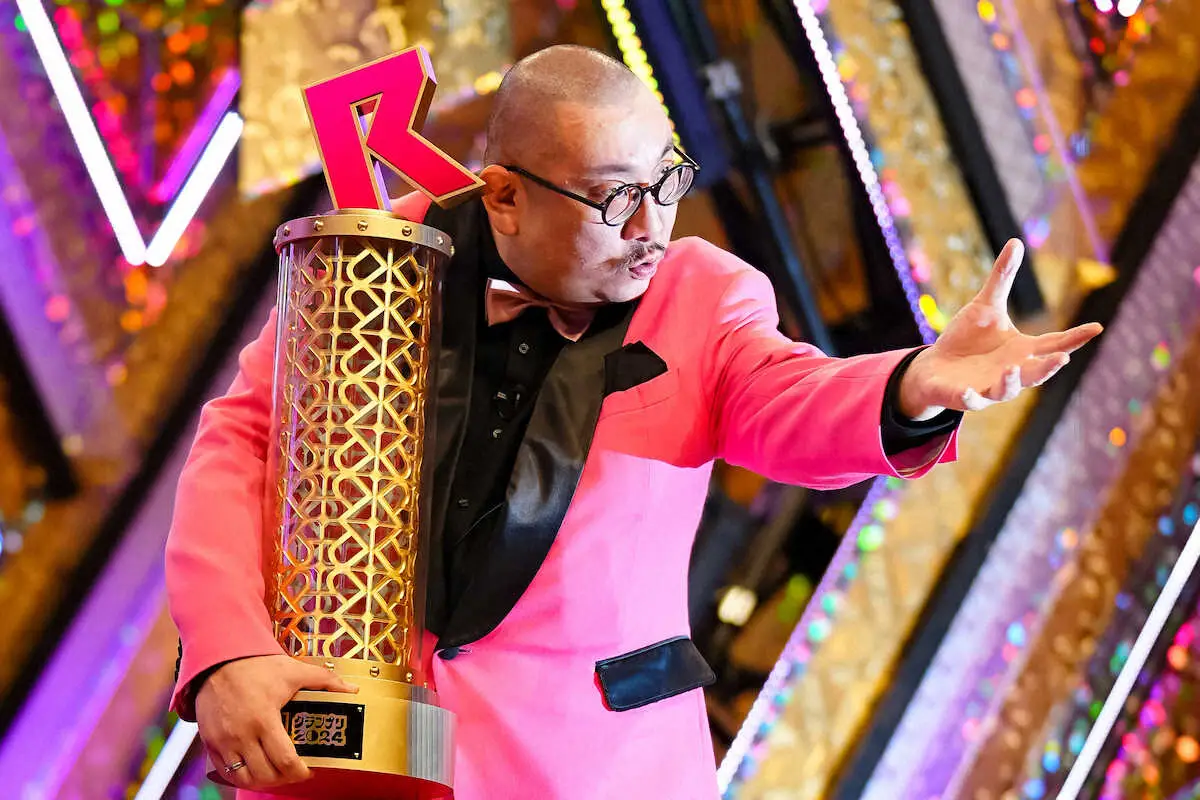 【画像・写真】R-1優勝の街裏ぴんく　優勝賞金500万円の使い道は借金返済と「歯とハネムーンに使いたい」