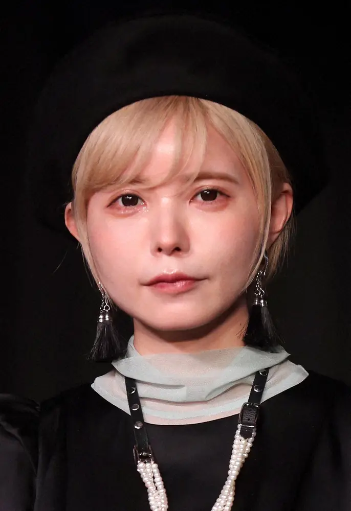 【画像・写真】益若つばさ　長男の中学卒業報告「1番の味方でいられる仲間として今後も一緒に」　参列親子ショットも披露