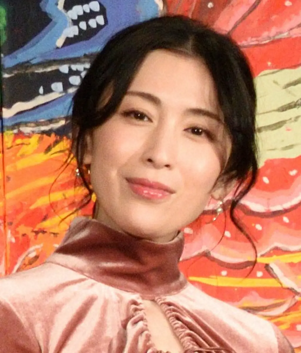 【画像・写真】雛形あきこ　大好物のステーキ写真に総ツッコミ「てんこ盛りすぎない？」「バターがしゅごい」