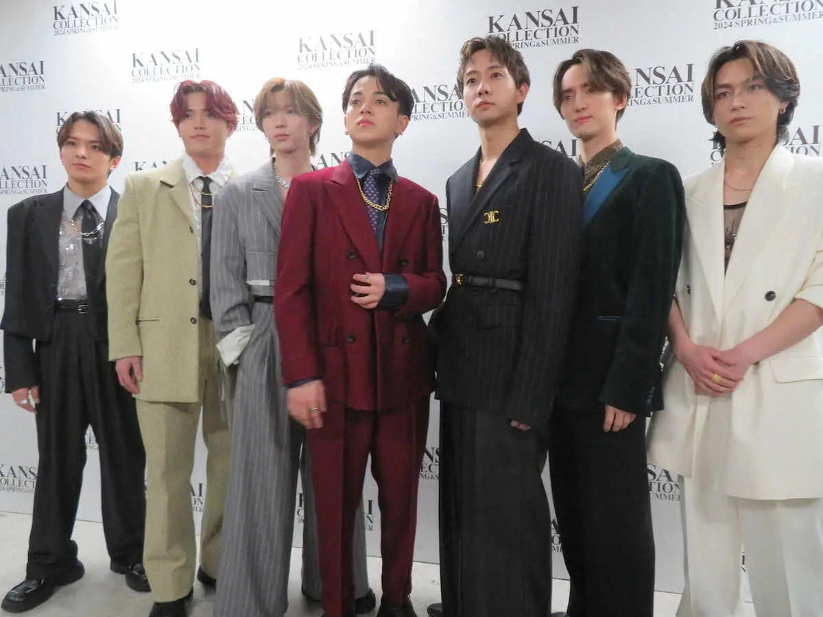 京セラドーム大阪で行われた「KANSAI　COLLECTION2024　SPRING＆SUMMER」にシークレットゲストで登場したTravis　Japanのメンバー。本番前に取材にも応じた　　　　　　　　　　　　　　　　　　　　　　　　　
