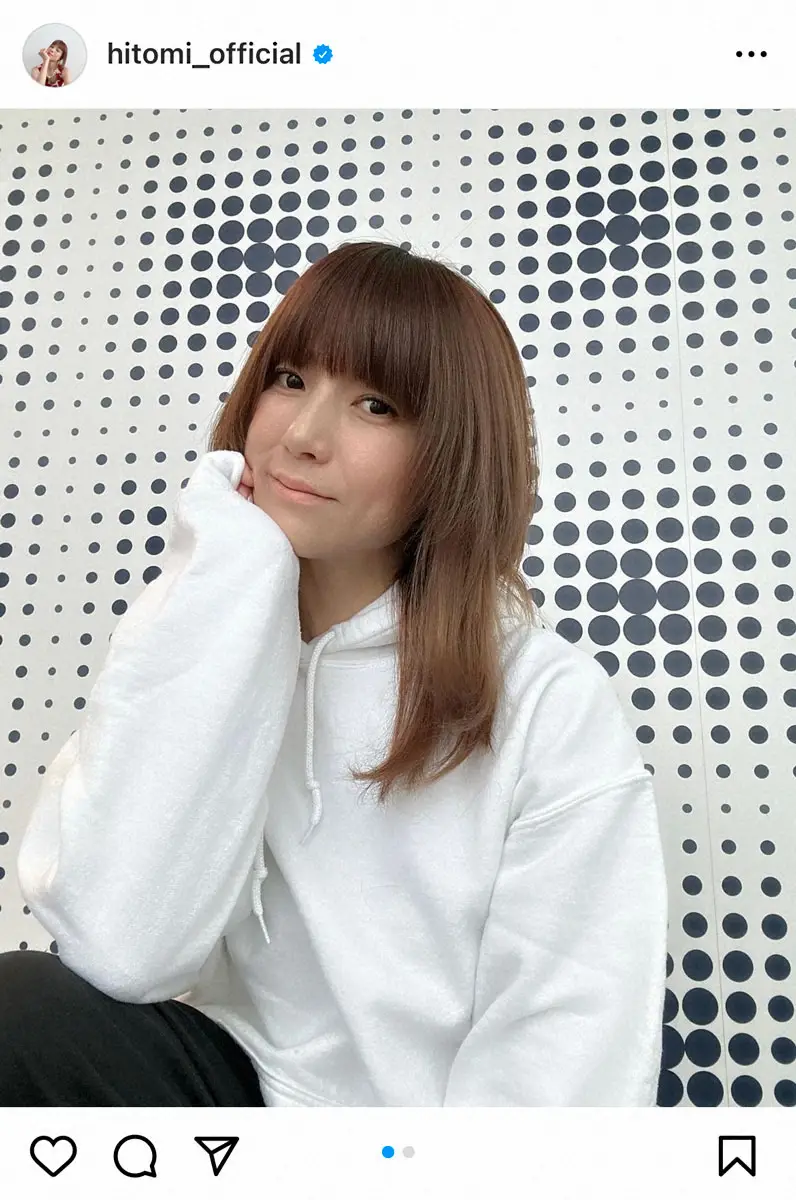 【画像・写真】hitomi公式インスタグラム(@hitomi_official)から