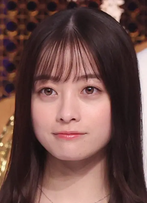 【画像・写真】橋本環奈「最近忙しくて…」新幹線の自撮りに心配の声　「目が充血してる」「こんな疲れ顔なのに天使」