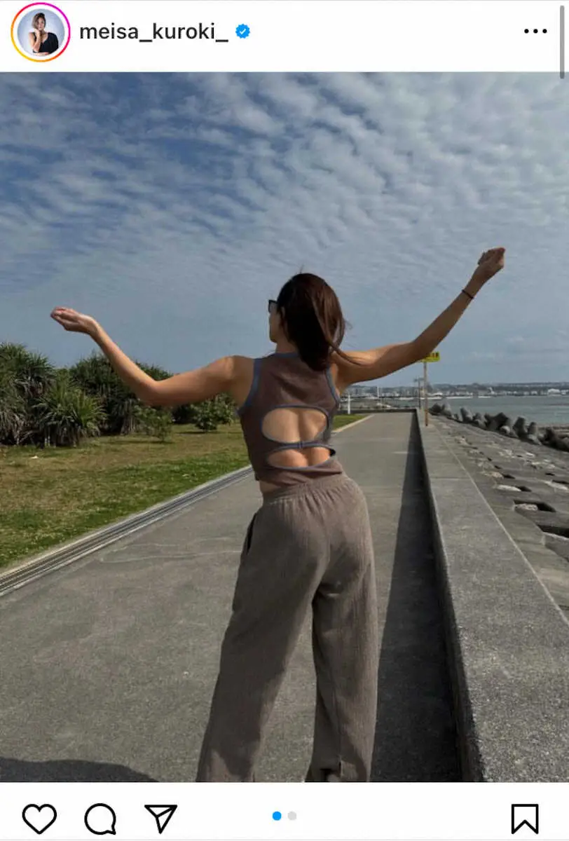 【画像・写真】黒木メイサ「やっぱ沖縄だいすきだあー」　大胆背中丸見え私服で地元満喫に「後ろ姿もかっこいい」の声