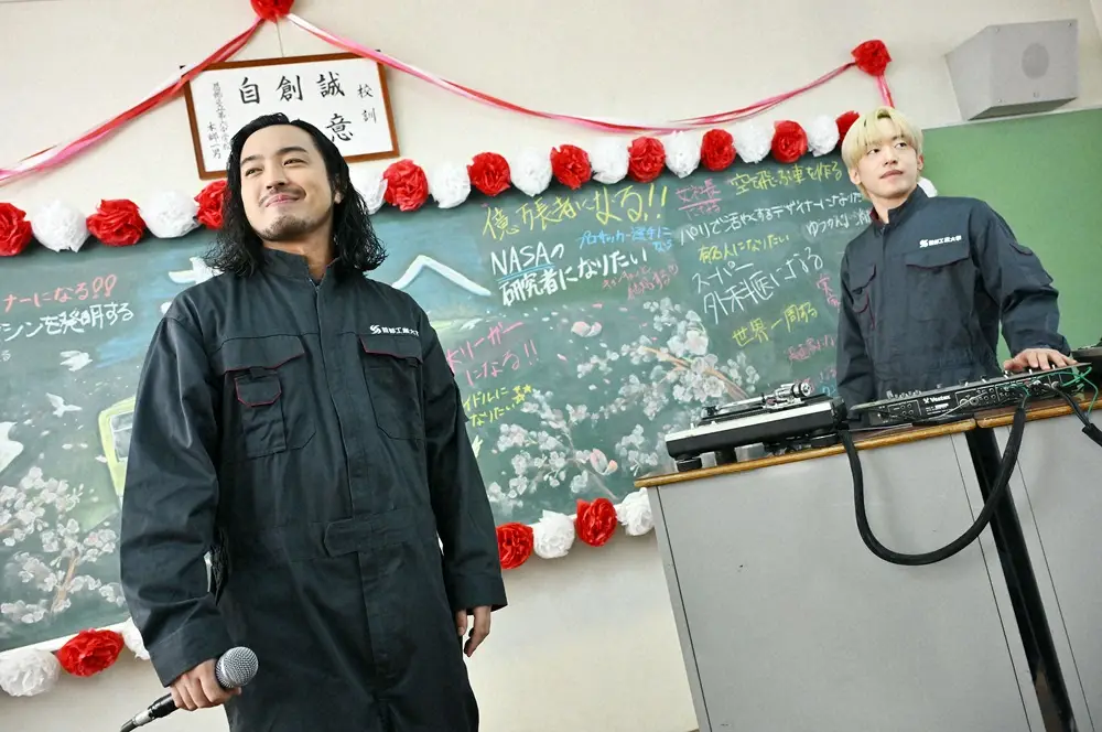 【画像・写真】「ふてほど」最終回　Creepy　Nutsサプライズ出演「MAX笑顔でラップ」Rー指定は生徒に感謝