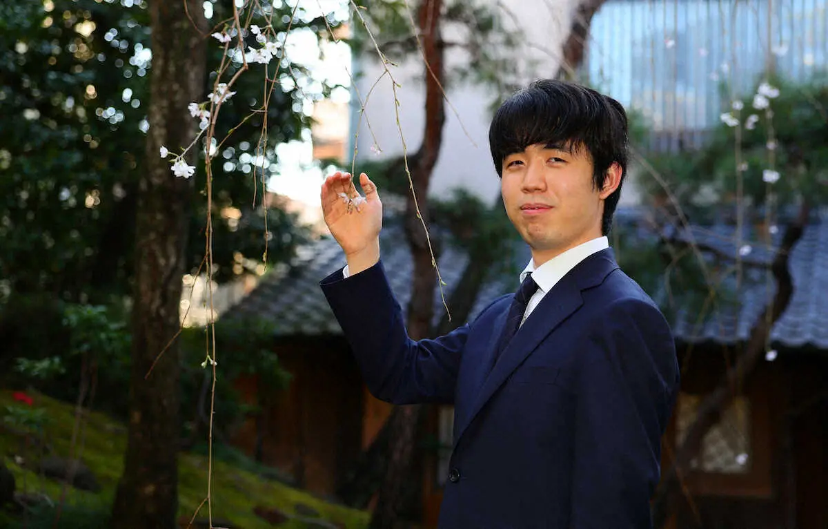 【画像・写真】藤井王将　「収穫多いシリーズにできた」　都内で「王将防衛をお祝いする会」