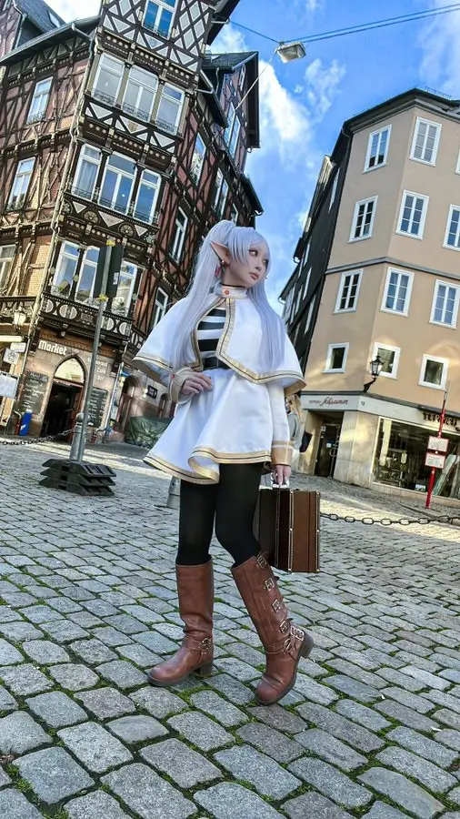 【画像・写真】コスプレイヤー・カモミール『葬送のフリーレン』フリーレン　海外で撮影！思いの詰まった珠玉の一枚！【コスプレ図鑑】