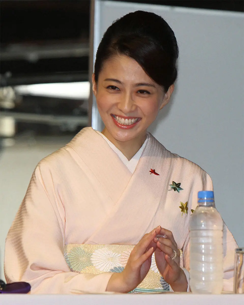 【画像・写真】市川團十郎　長女・麗禾の長男・勸玄との撮影オフショット披露に「笑うお顔が麻央ママそっくり」の声