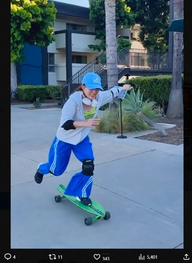 【画像・写真】海外移住のフワちゃん、ついにアメリカ到着！　「メチャクチャ遊びます」宣言通り…早くも大ハシャギ