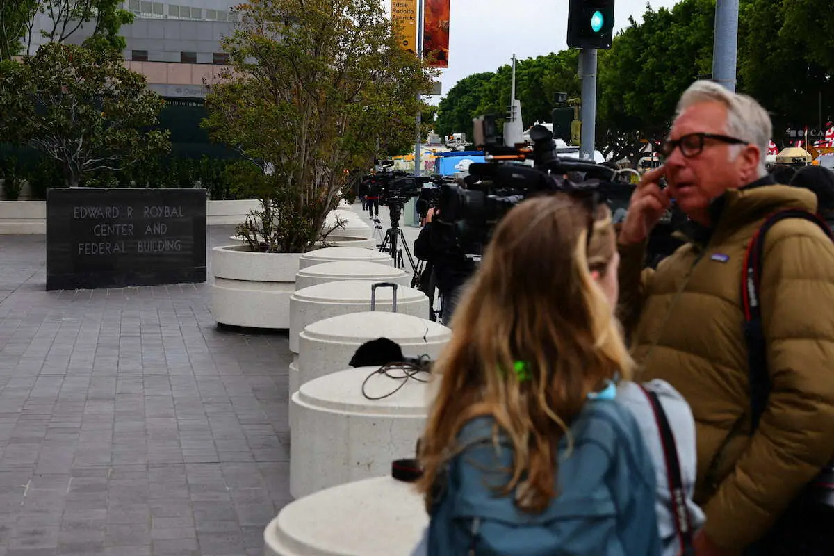 【画像・写真】水原一平容疑者が出廷　3月20日以来の公の場　金属製の足かせをつけたまま笑みを浮かべるシーンも