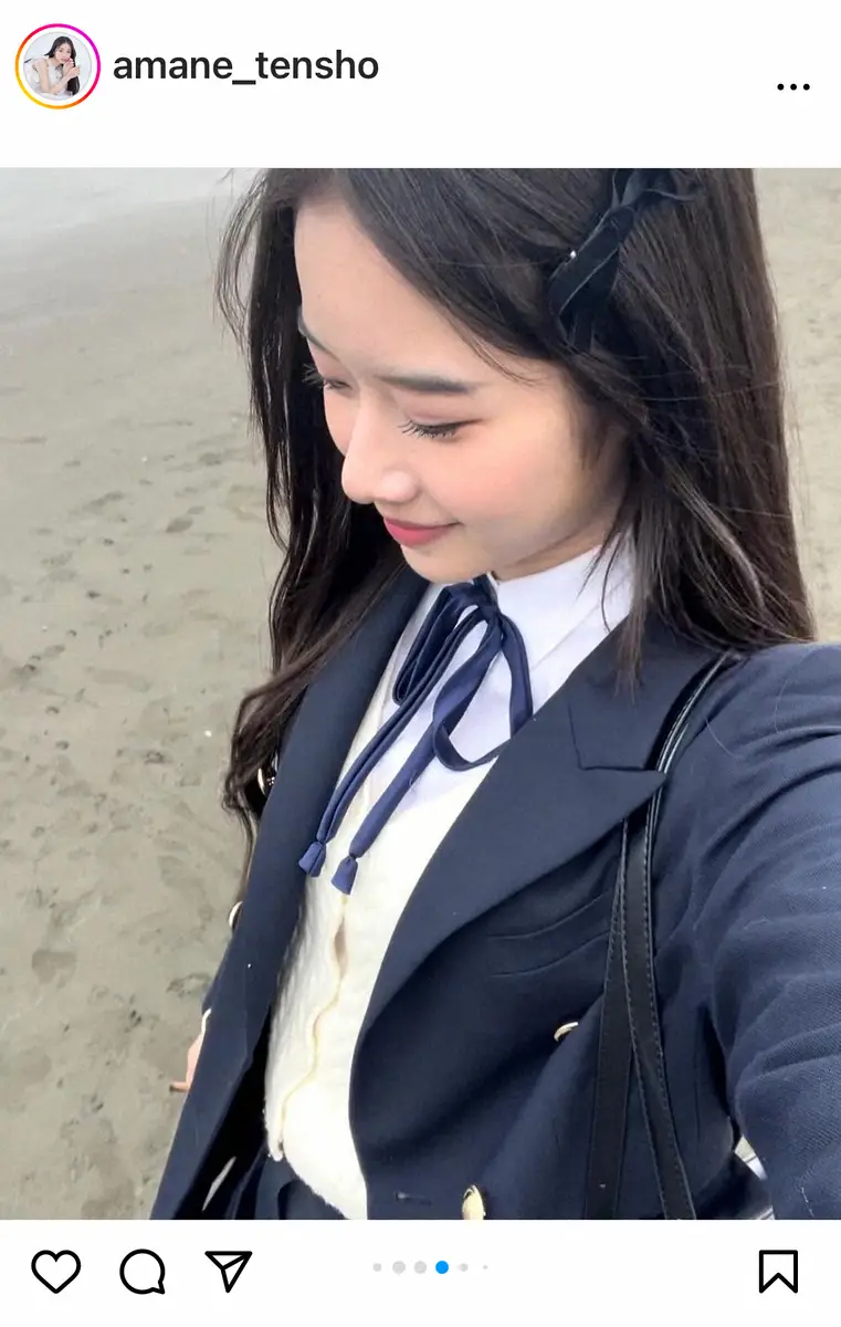 【画像・写真】藤岡弘、次女・天翔天音　高校卒業を海辺での制服思い出ショットとともに報告「青春はまだまだ終わらない」