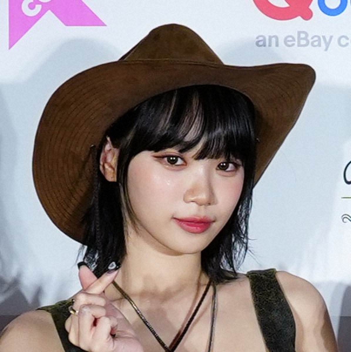 ルセラフィム・チェウォン 世界的歌姫の“侮蔑ポーズ”映像投稿で炎上 