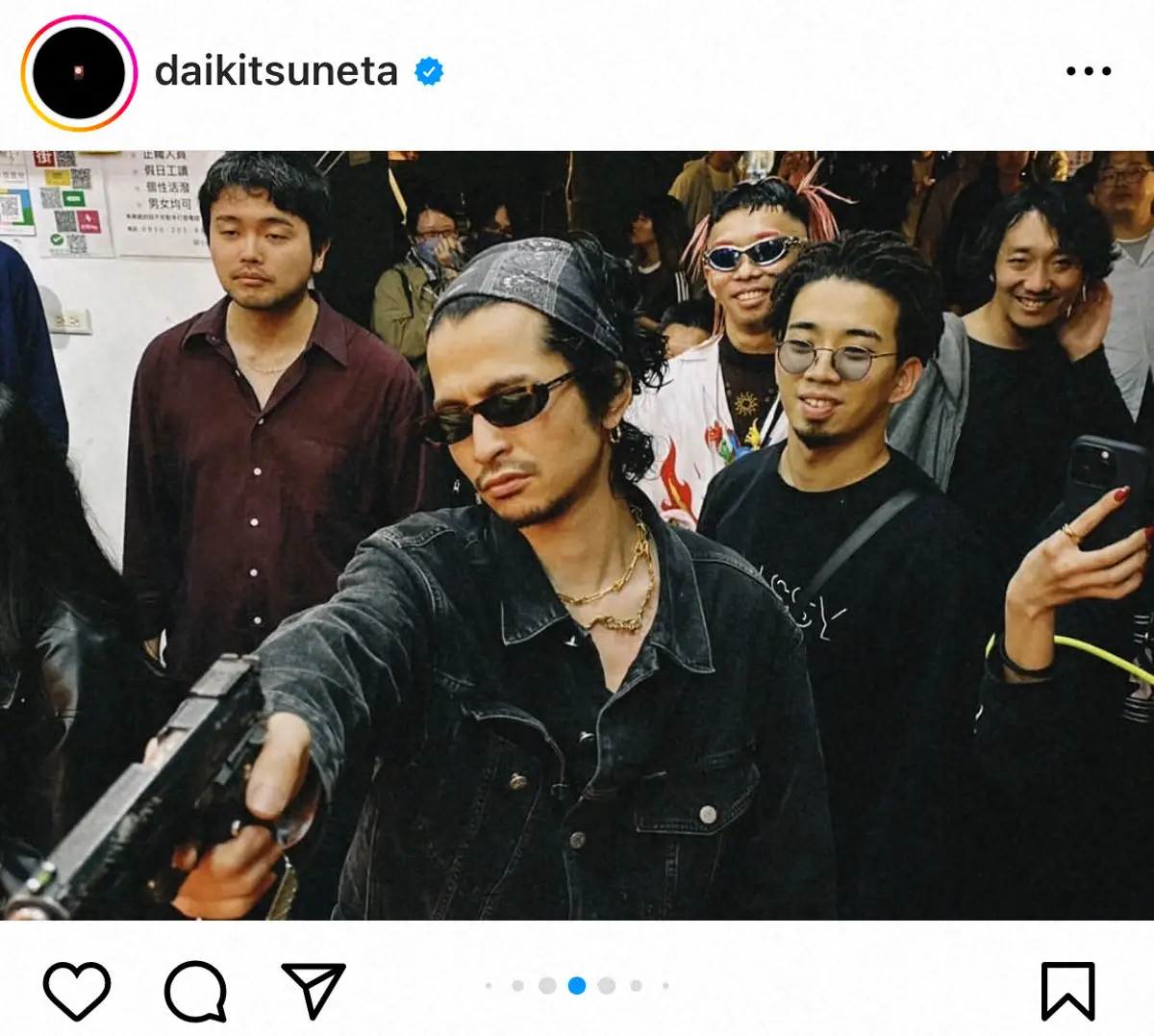 【画像・写真】King　Gnu・常田　ライブで顔面負傷…眉間から流血　痛々しい姿も「さすが流血王」の声