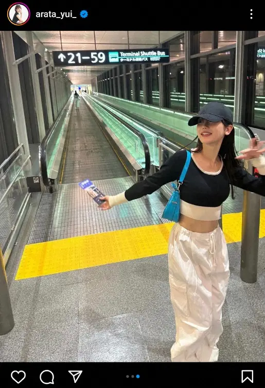 【画像・写真】“美しすぎるラウンドガール”新唯　ウエストちら見せショット公開に「ウエスト細っ～」「かっこいい」
