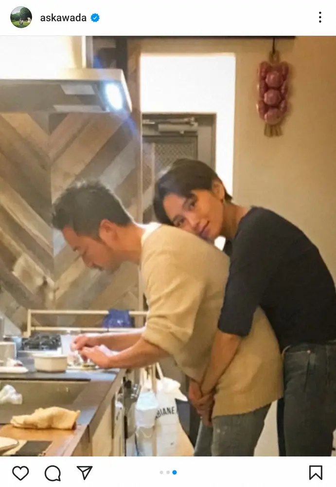 【画像・写真】義姉・上野樹里も「おめでとう」　和田明日香「4年前とおんなじポーズ」誕生日のラブラブショット披露