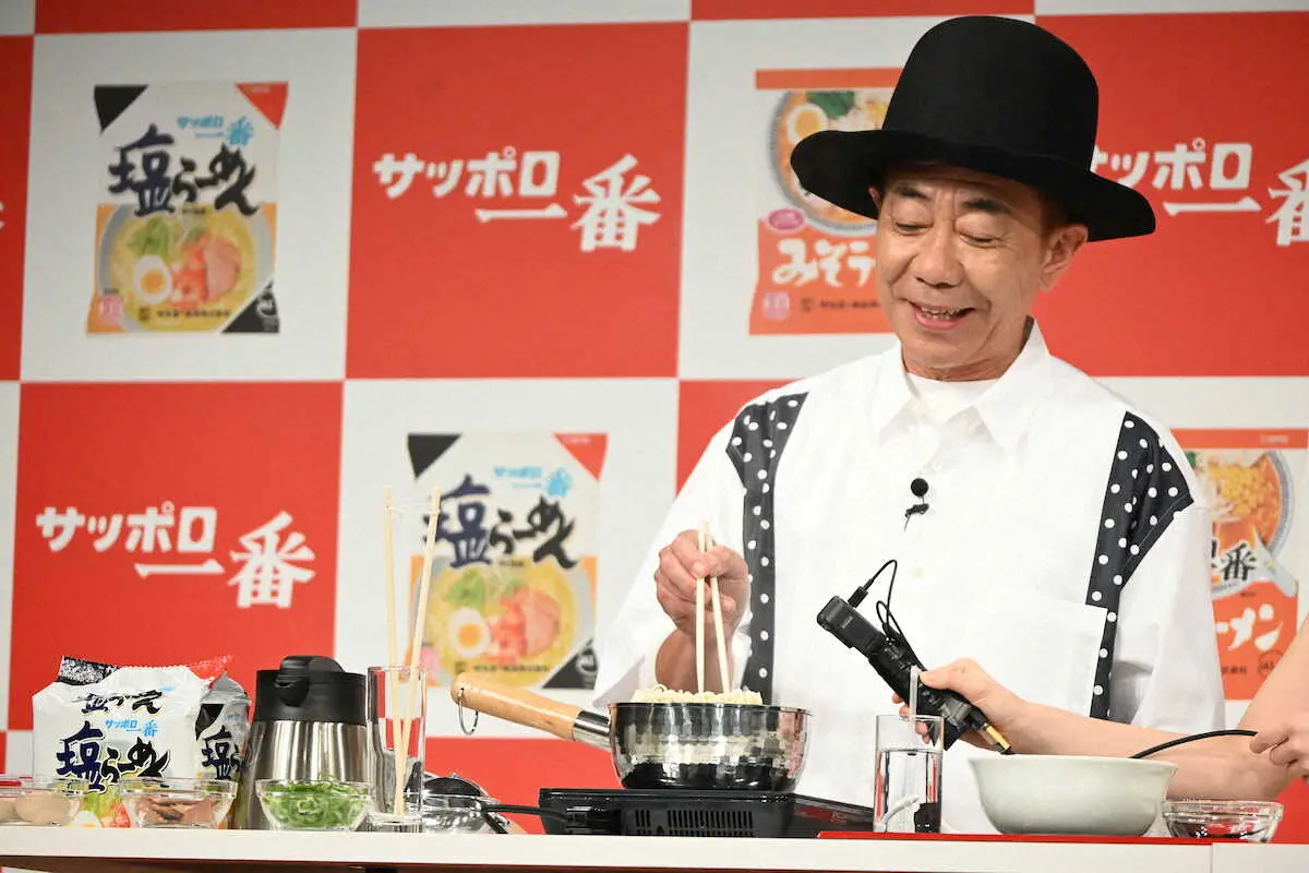 【画像・写真】木梨憲武　「55年ぐらいは食べている」身近な“存在”　森七菜にお手製でふるまう