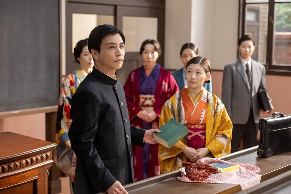 【画像・写真】【来週の虎に翼】第4週　法学部進学の寅子たち　待ち受けていた花岡悟は好意的も…寅子は本当の姿を知る