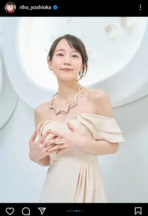 【画像・写真】吉岡里帆　白のノースリーブ姿公開に「神々しすぎて女神」「脇が…」「薄化粧好き」