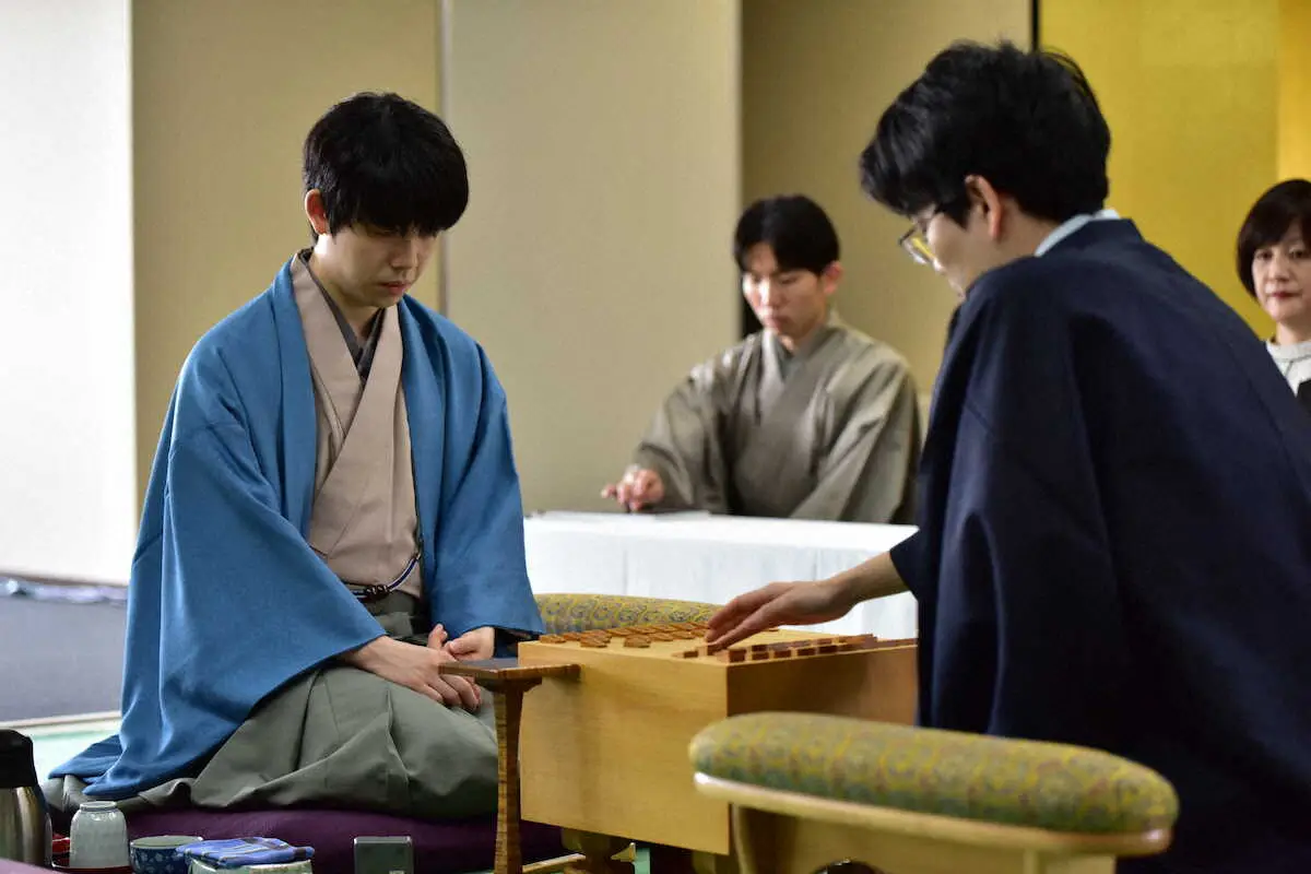 【画像・写真】藤井聡太名人初防衛王手か　豊島将之九段初勝利か　名人戦第3局始まる