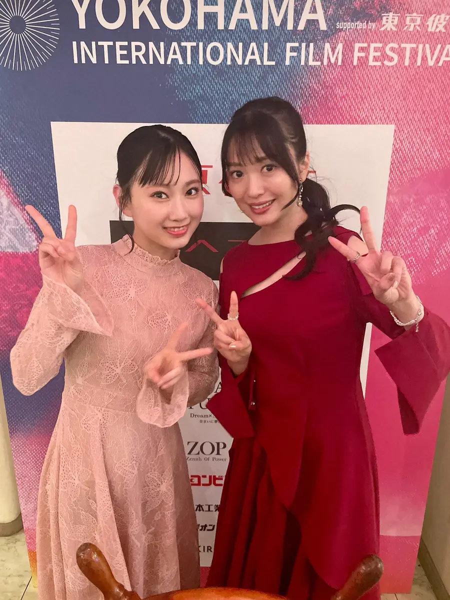 【画像・写真】北原里英　新・AKB選抜メンバーとのドレス姿2ショットにファン歓喜「2人とも可愛い」