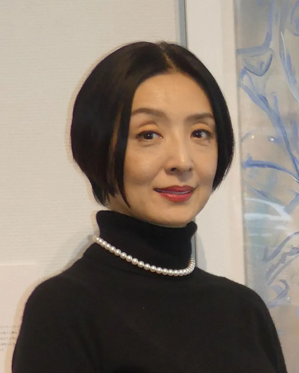 【画像・写真】草刈民代　59歳誕生日に夫・周防正行監督との何気ない場所での夫婦ショット「これはこれで記念に」